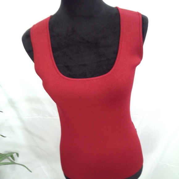 BCBG Maxazria Deep Red Sleeveless Knit Top - Picture 3 of 9